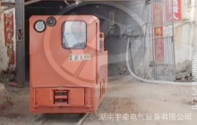 湘潭礦用10噸架線式電機車投入礦山生產